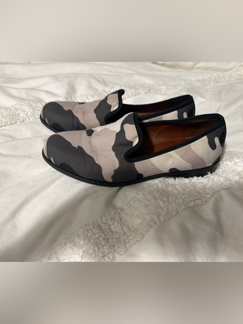 Men's Slip-On Camouflage Loafers - Gray Camo